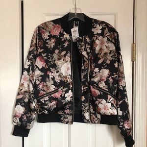 Windsor Floral Bomber Jacket NWT Small